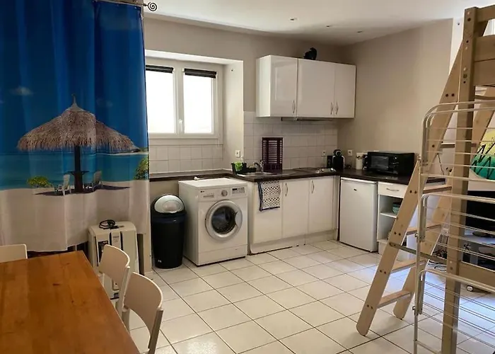 Studio A Moins De 10 M De La Plage Et Au Coeur Du Centre Apartamento