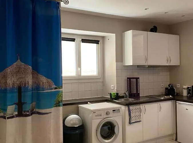 Studio A Moins De 10 M De La Plage Et Au Coeur Du Centre